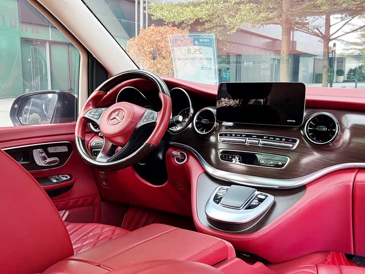 Фото 6 - Mercedes-Benz V-Class