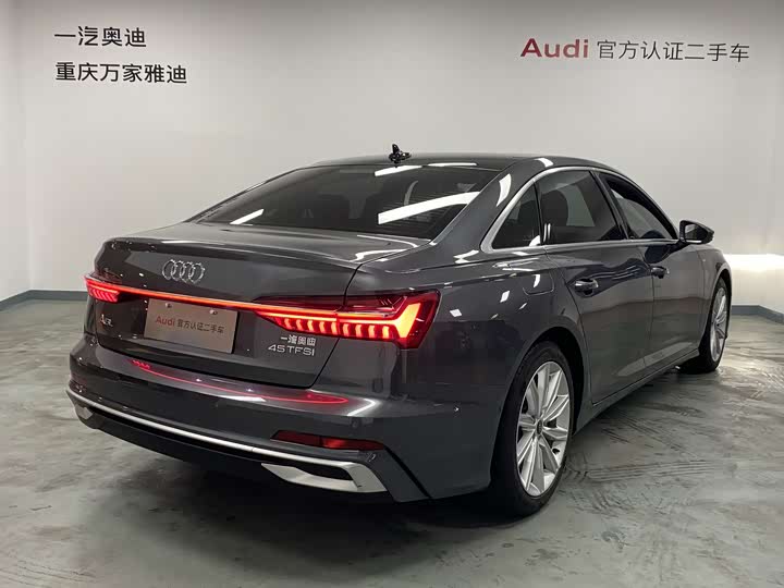 Фото 7 - Audi A6L