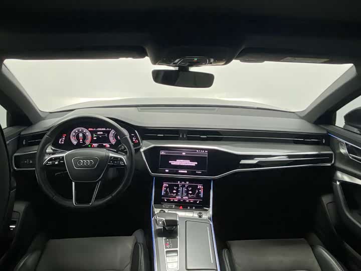 Фото 9 - Audi A6L