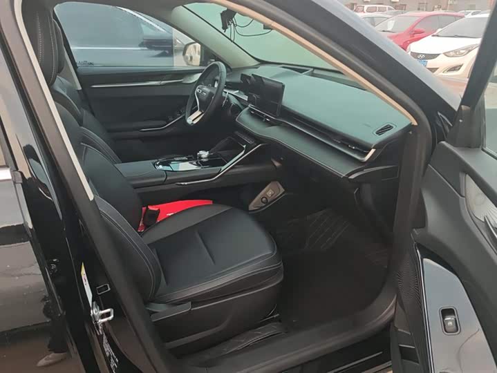 Фото 8 - Haval H6