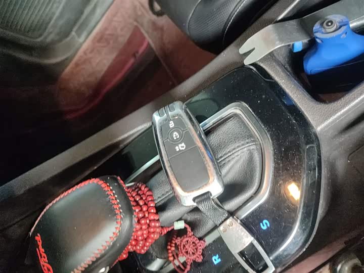 Фото 9 - Ford Escort