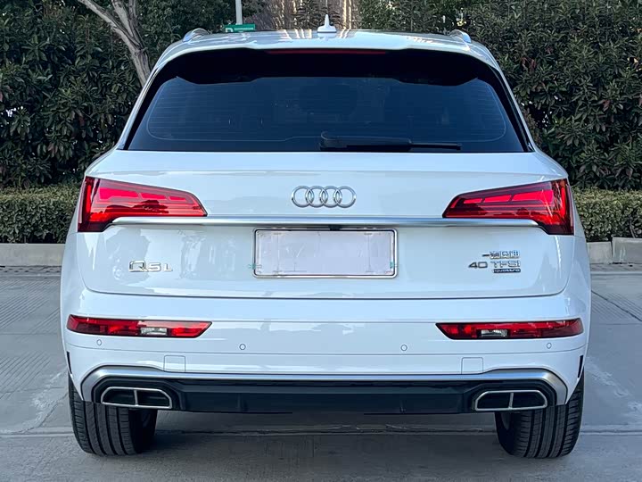 Фото 4 - Audi Q5L