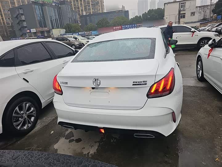 Фото 6 - MG Motor 5