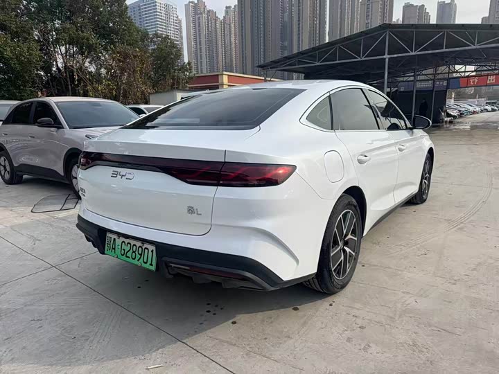 Фото 4 - BYD Qin L
