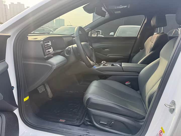 Фото 7 - BYD Qin L