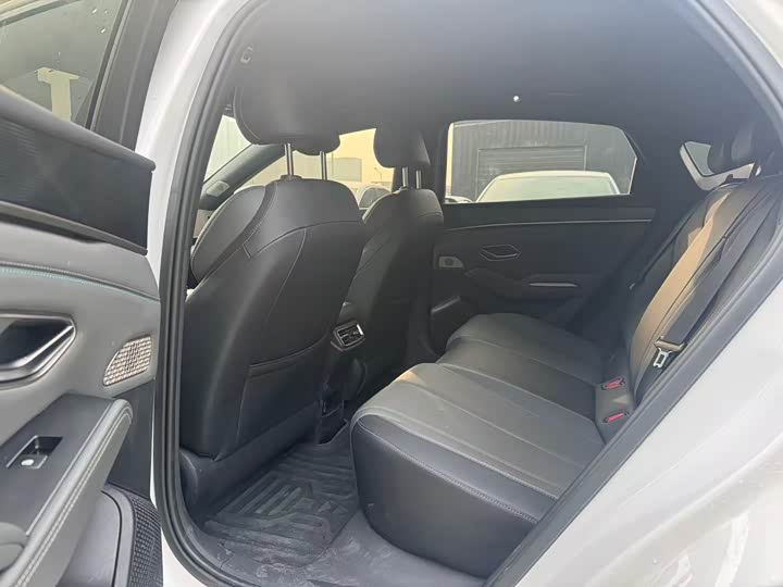 Фото 8 - BYD Qin L