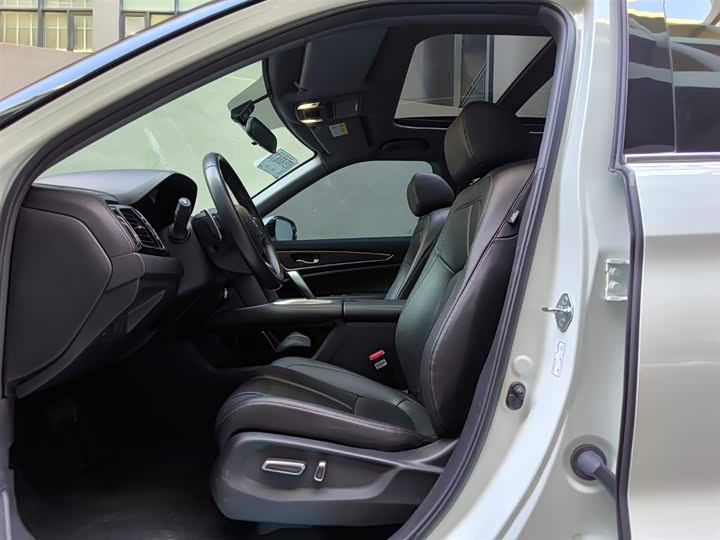 Фото 7 - Honda UR-V