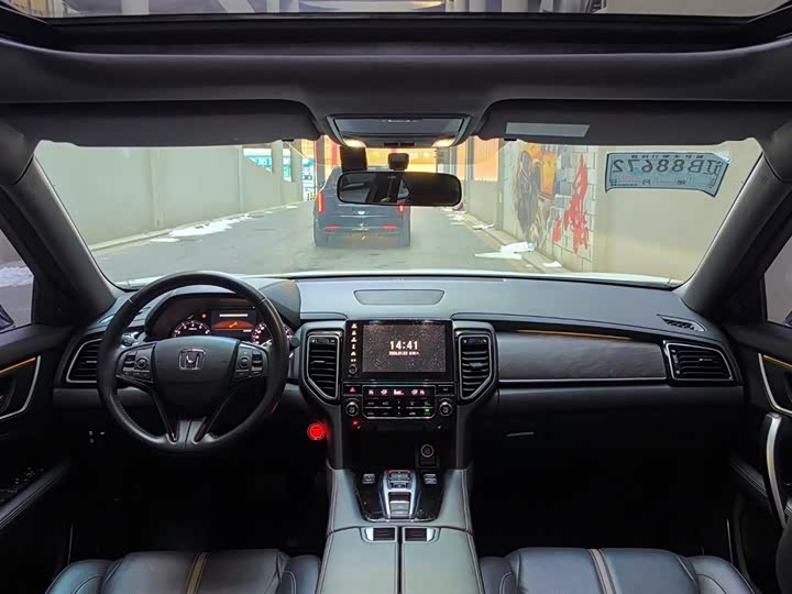 Фото 9 - Honda UR-V