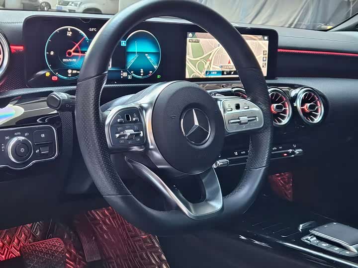 Фото 4 - Mercedes-Benz A-Class