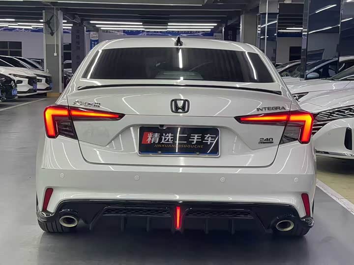 Фото 8 - Honda Integra