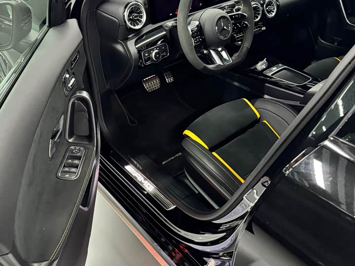 Фото 3 - Mercedes-Benz A-Class AMG