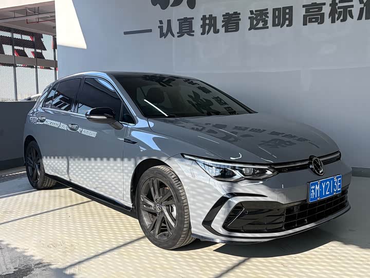 Фото 3 - Volkswagen Golf