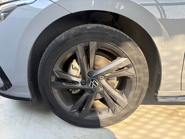 Фото 7 - Volkswagen Golf