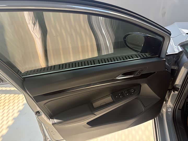 Фото 8 - Volkswagen Golf