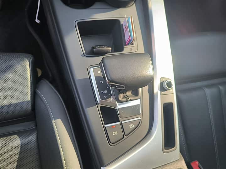 Фото 7 - Audi A4L