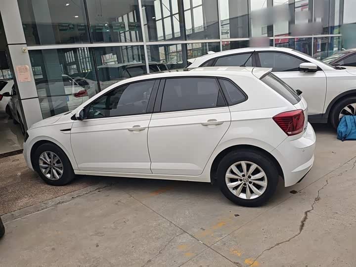 Фото 5 - Volkswagen Polo