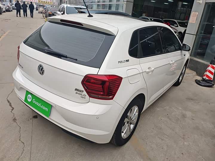 Фото 7 - Volkswagen Polo