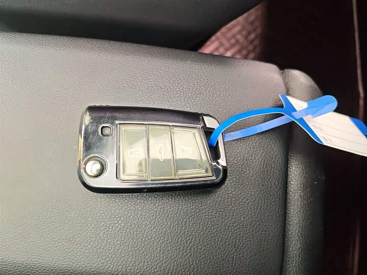 Фото 9 - Volkswagen Polo