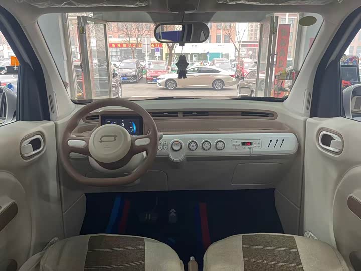 Фото 9 - Bestune Pony