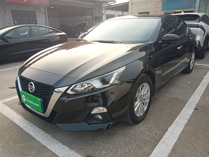 Фото 2 - Nissan Teana