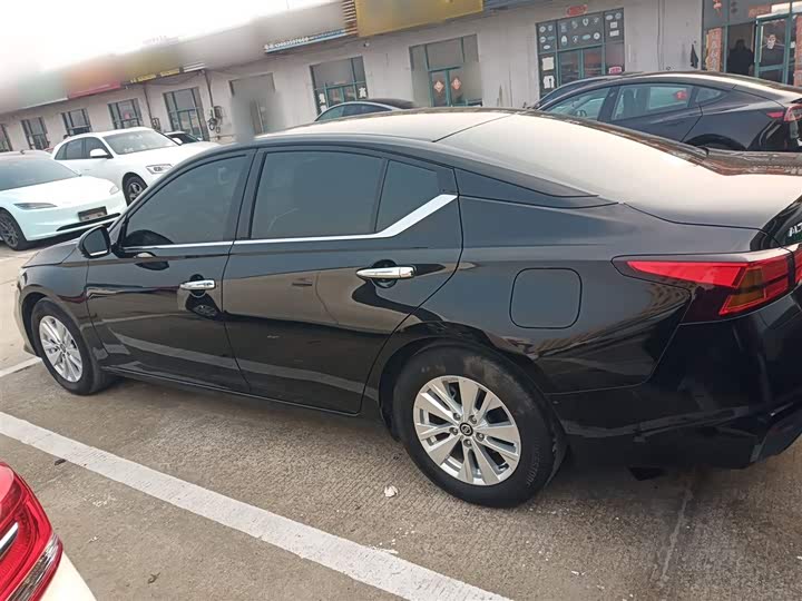 Фото 5 - Nissan Teana