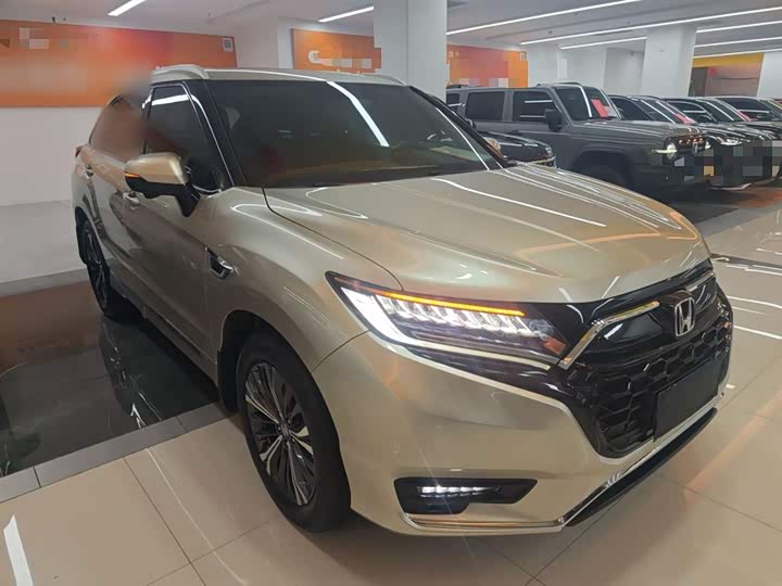 Фото 4 - Honda UR-V