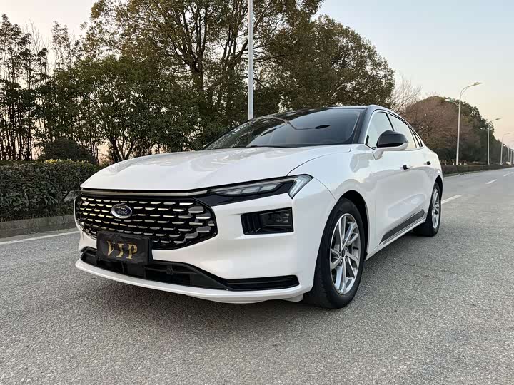 Фото 1 - Ford Mondeo