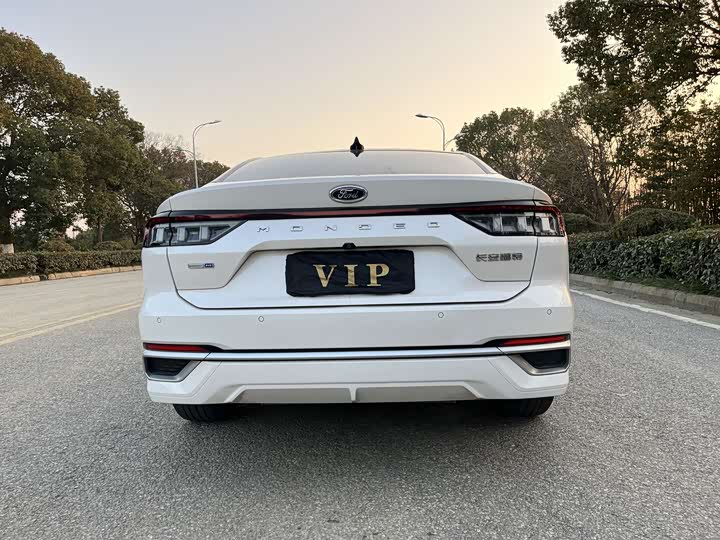 Фото 5 - Ford Mondeo