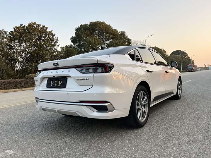 Фото 6 - Ford Mondeo