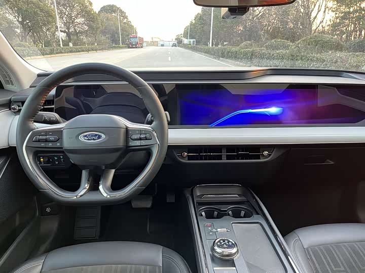 Фото 8 - Ford Mondeo