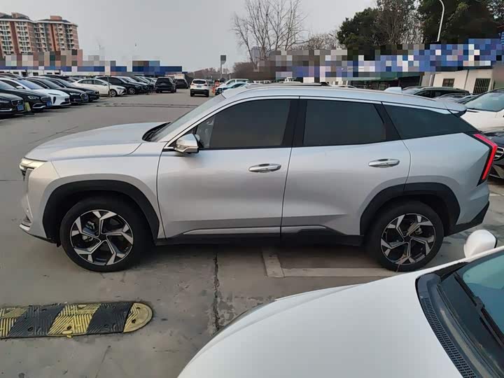 Фото 5 - Geely Atlas L