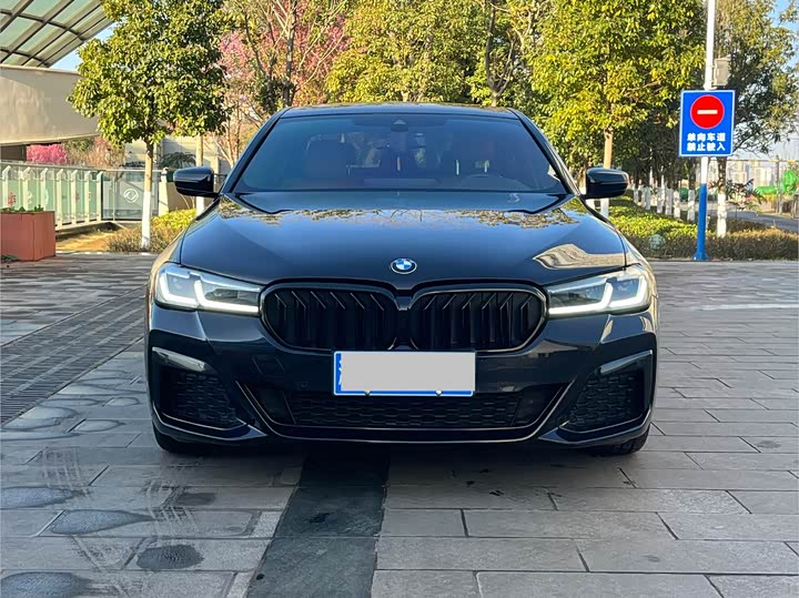 Фото 2 - BMW 5 Series