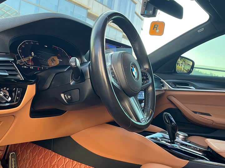 Фото 7 - BMW 5 Series