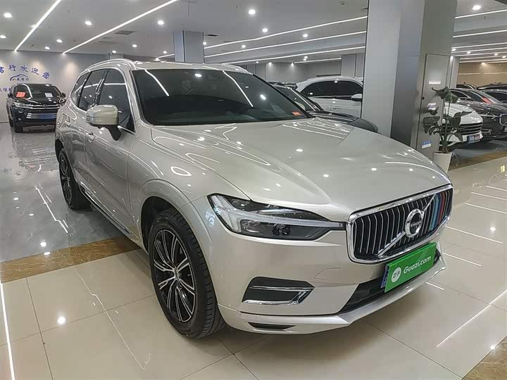 Фото 4 - Volvo XC60
