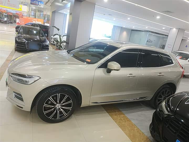 Фото 5 - Volvo XC60