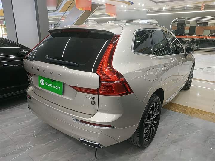 Фото 7 - Volvo XC60