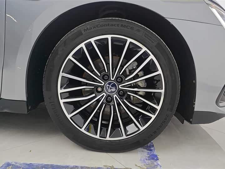 Фото 6 - BYD Han