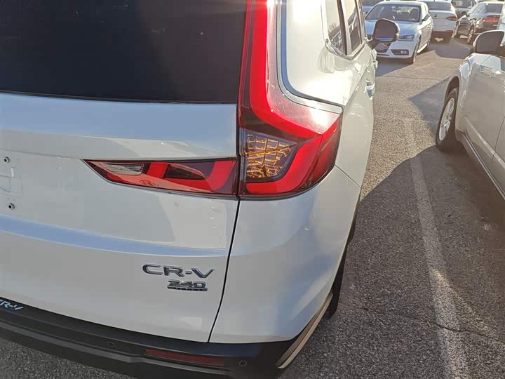 Фото 8 - Honda CR-V