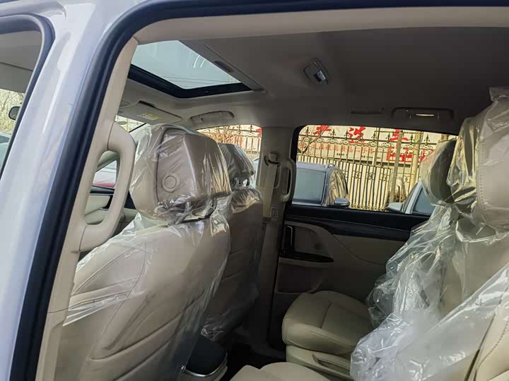 Фото 9 - Buick GL8 Hybrid