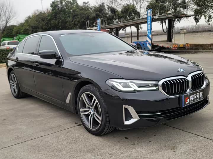 Фото 3 - BMW 5 Series