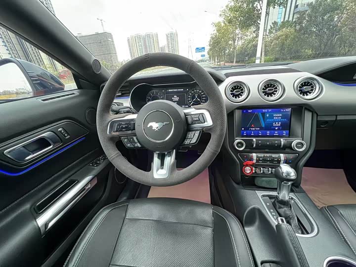 Фото 5 - Ford Mustang