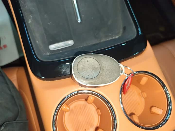 Фото 9 - GAC Aion V