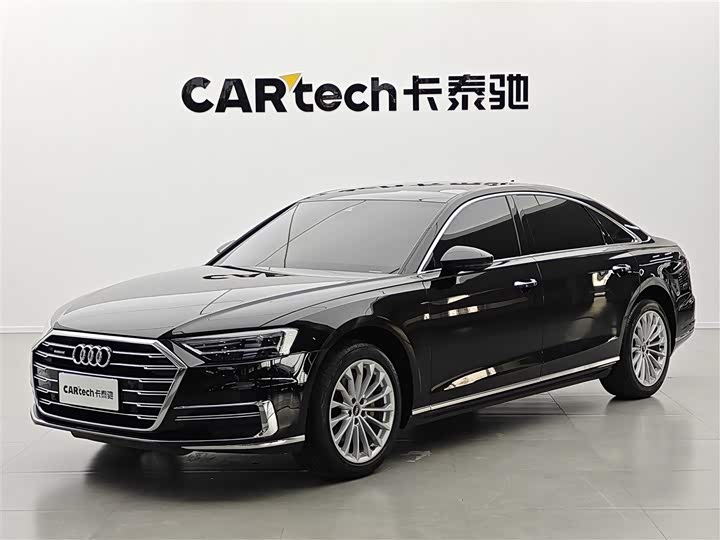 Фото 1 - Audi A8