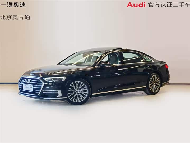 Фото 1 - Audi A8