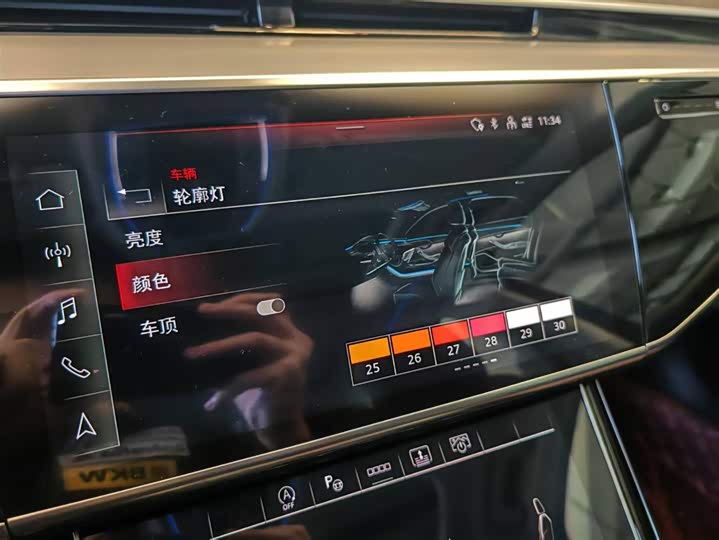 Фото 9 - Audi A8