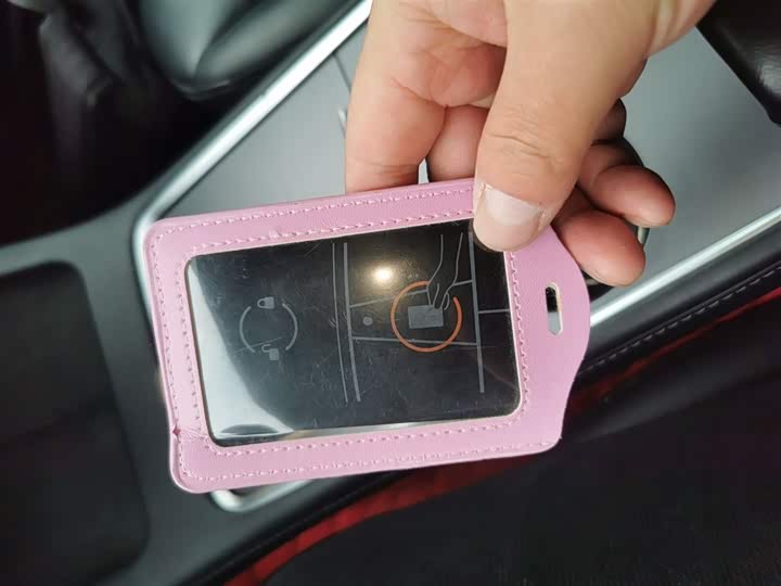 Фото 9 - Tesla Model 3