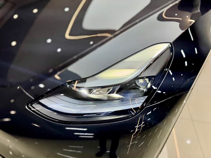 Фото 4 - Tesla Model Y