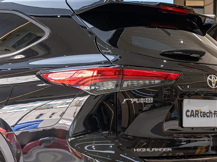 Фото 7 - Toyota Highlander