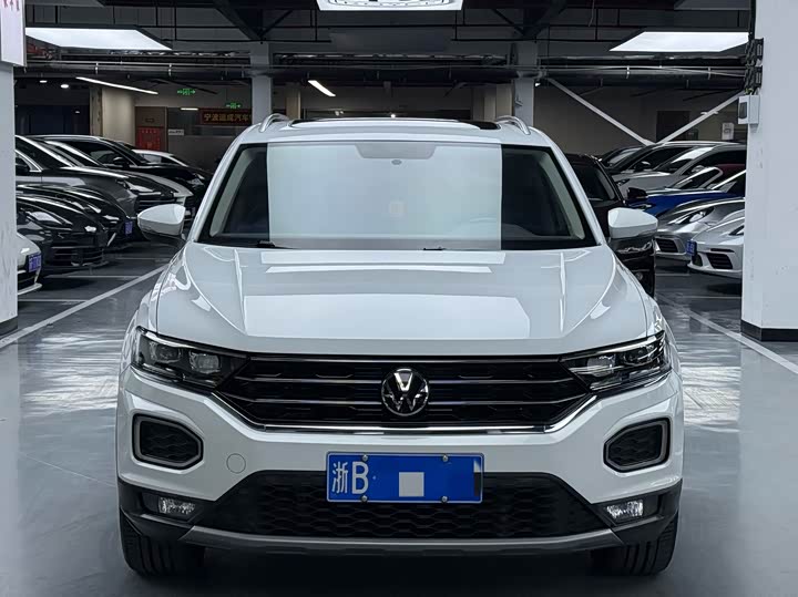 Фото 2 - Volkswagen T-Roc