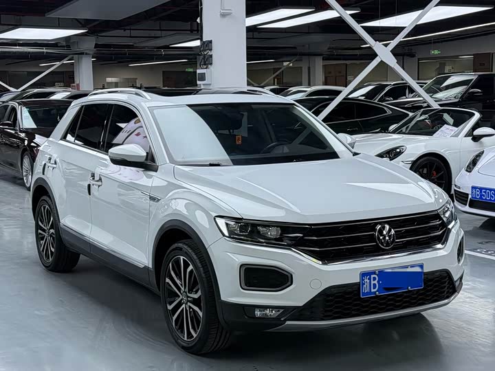 Фото 3 - Volkswagen T-Roc